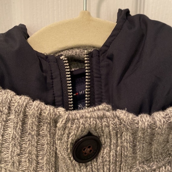 Men’s Tommy Hilfiger Sweater - Picture 5 of 9